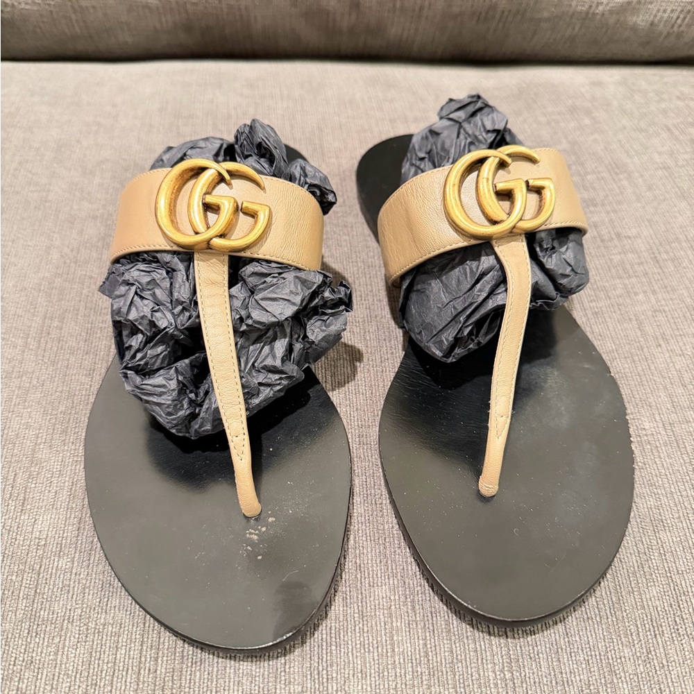 Gucci Marmont Double G Thong Sandals sz 37 EU / 7 US Black Beige